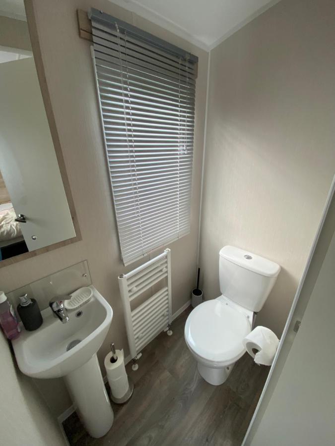 Meadow View 171 - Golden Palm - Central Heating, Wifi, Pet Friendly, Bed Linen - Meadow Lakes Caravan & Lodge Hire Chapel Saint Leonards Dış mekan fotoğraf