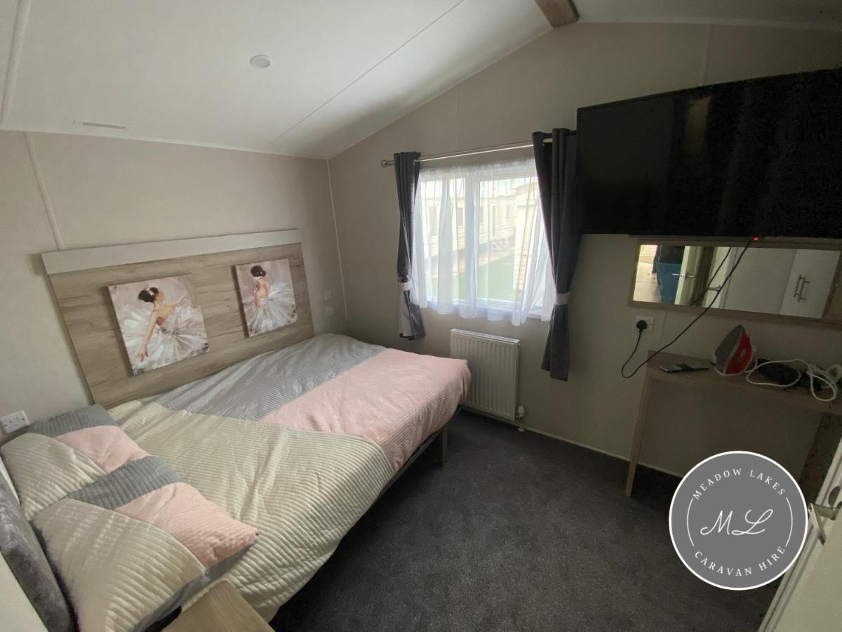 Meadow View 171 - Golden Palm - Central Heating, Wifi, Pet Friendly, Bed Linen - Meadow Lakes Caravan & Lodge Hire Chapel Saint Leonards Dış mekan fotoğraf