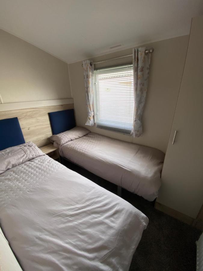 Meadow View 171 - Golden Palm - Central Heating, Wifi, Pet Friendly, Bed Linen - Meadow Lakes Caravan & Lodge Hire Chapel Saint Leonards Dış mekan fotoğraf
