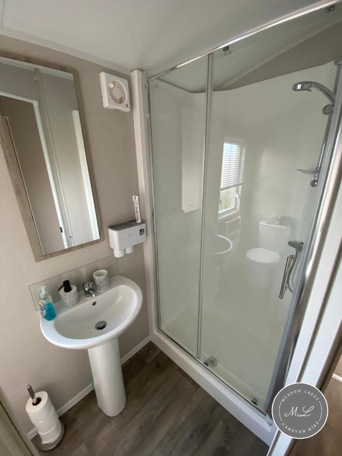 Meadow View 171 - Golden Palm - Central Heating, Wifi, Pet Friendly, Bed Linen - Meadow Lakes Caravan & Lodge Hire Chapel Saint Leonards Dış mekan fotoğraf